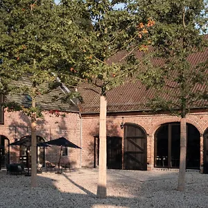 https://lohauser-hof.dusseldorf-hotel.net