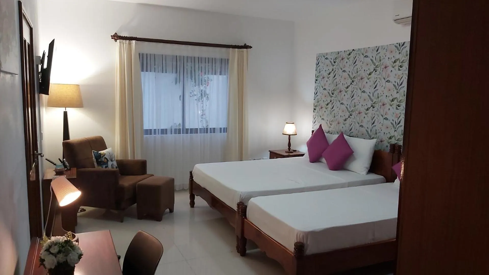 Emma'S Guest House And Self-Catering Au Cap