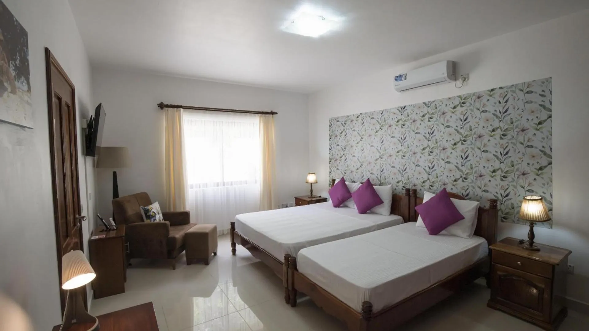 Emma'S Guest House And Self-Catering Au Cap 0*,